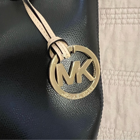 Michael Kors Black and Tan Tote Bag - Picture 3 of 9